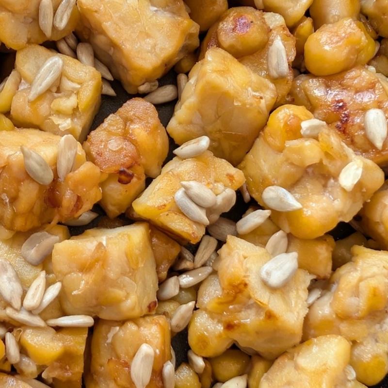 Lazybean Kichererbsen-Tempeh in der Pfanne — schnell zubereitet, sojafrei