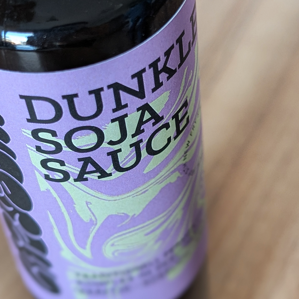 Lazybean dunkle Sojasauce Detailansicht — unpasteurisiert, traditionell